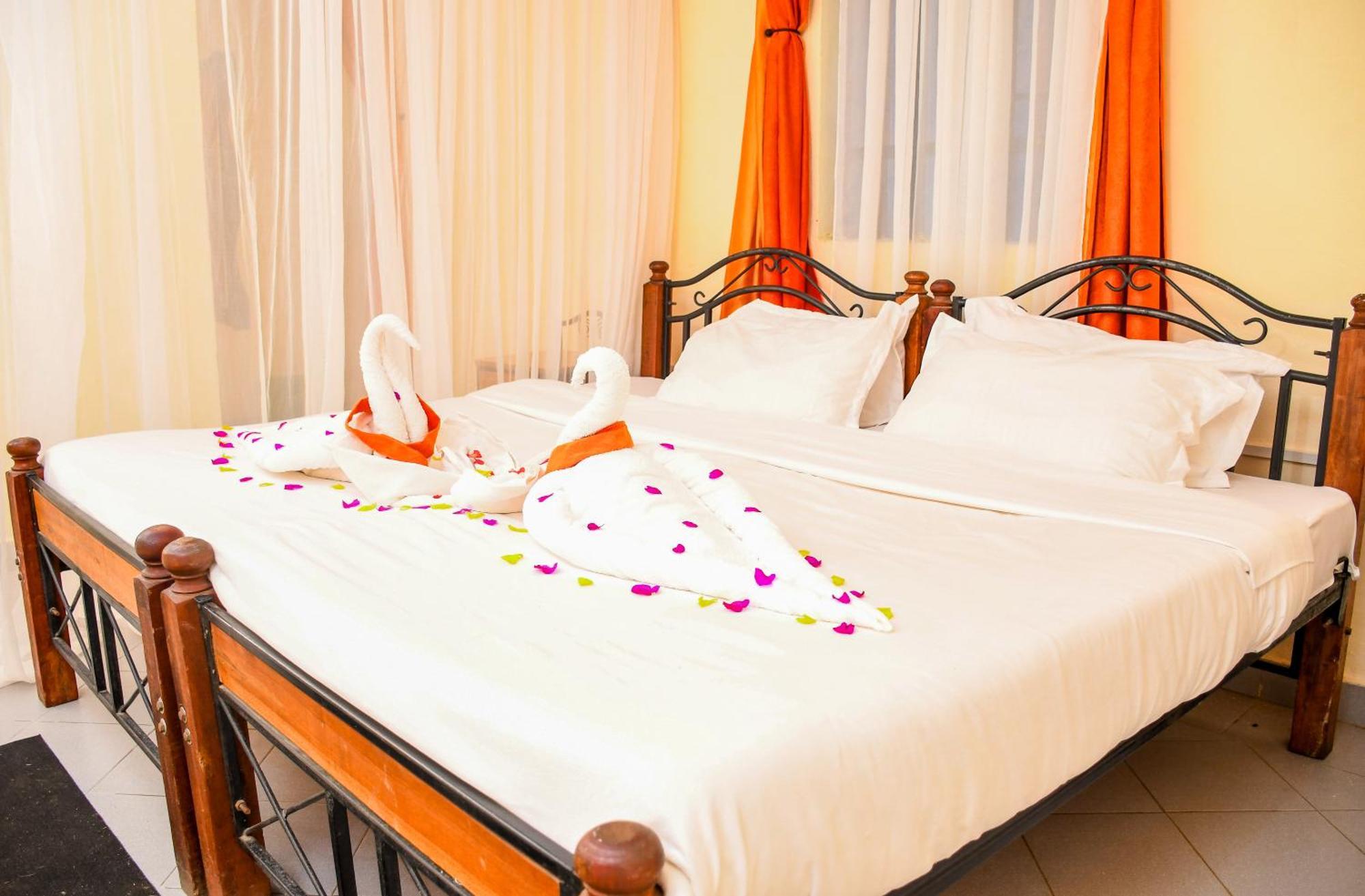 Naivasha Peppercorn Holiday Resort ภายนอก รูปภาพ