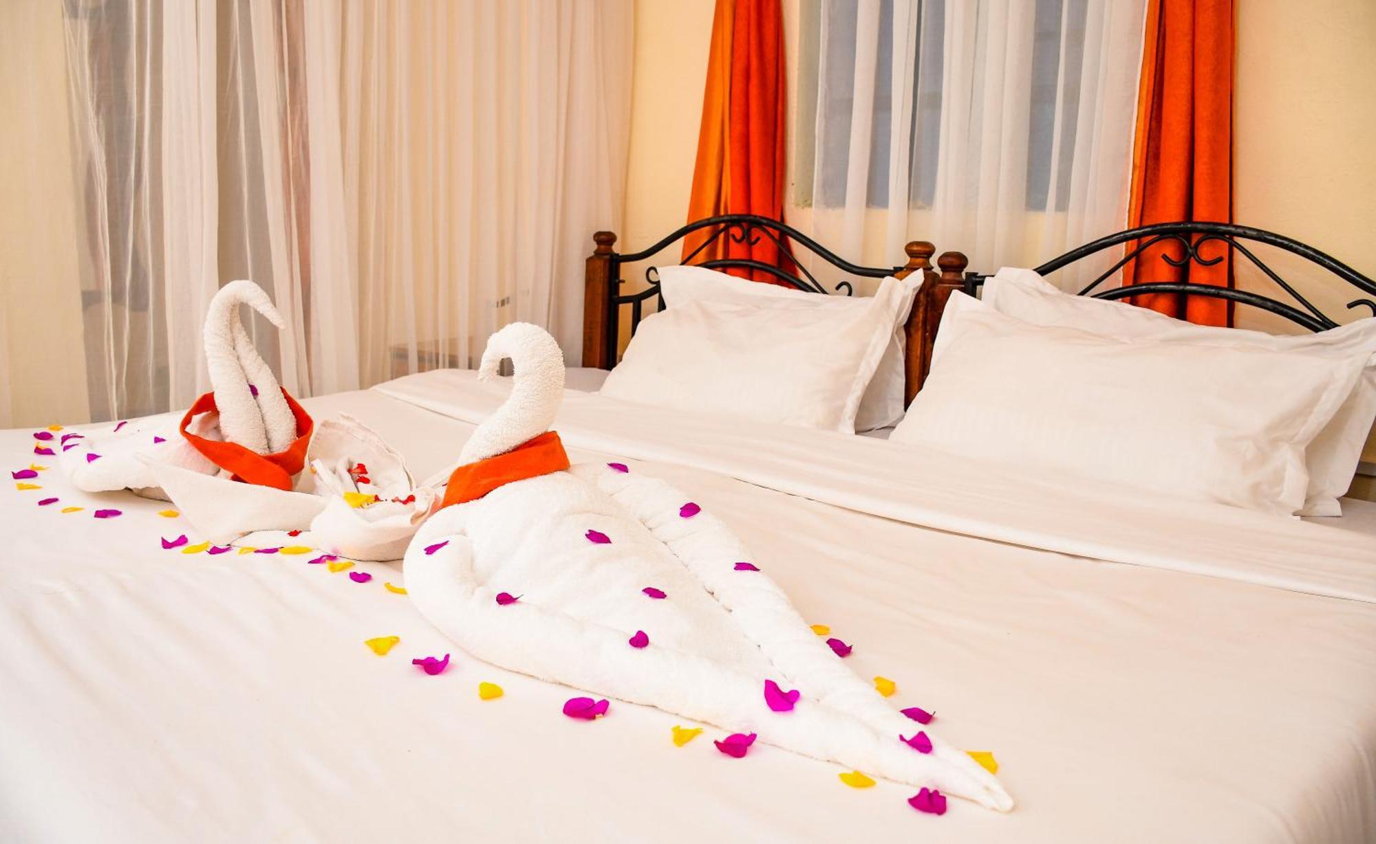 Naivasha Peppercorn Holiday Resort ภายนอก รูปภาพ